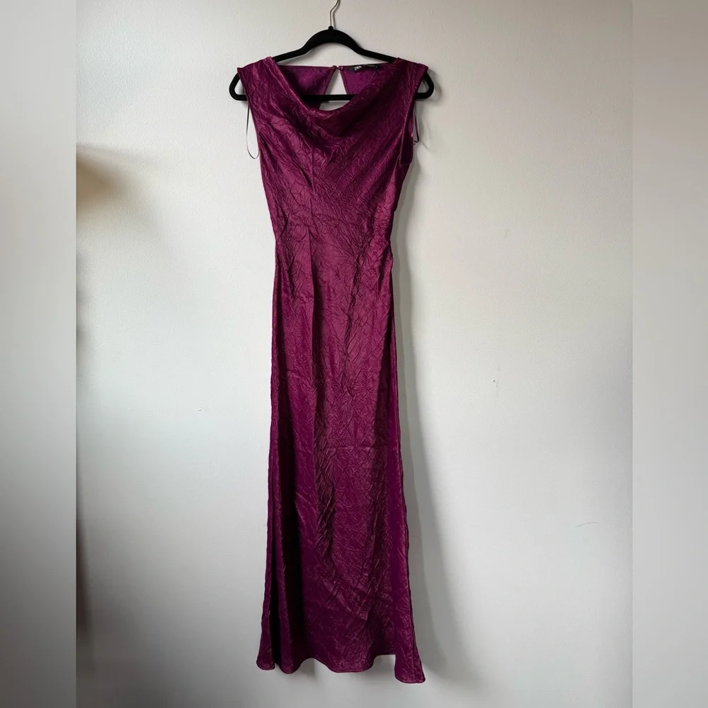 OPEN BACK DRESS - Picture 2 of 4